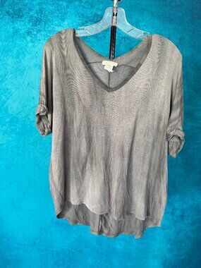 Women's top - Moon Kiss V neck with cuffed short sleeves Y2K